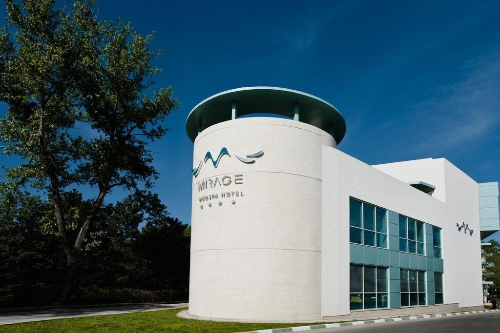 Mirage Medspa Hotel miniatura 35