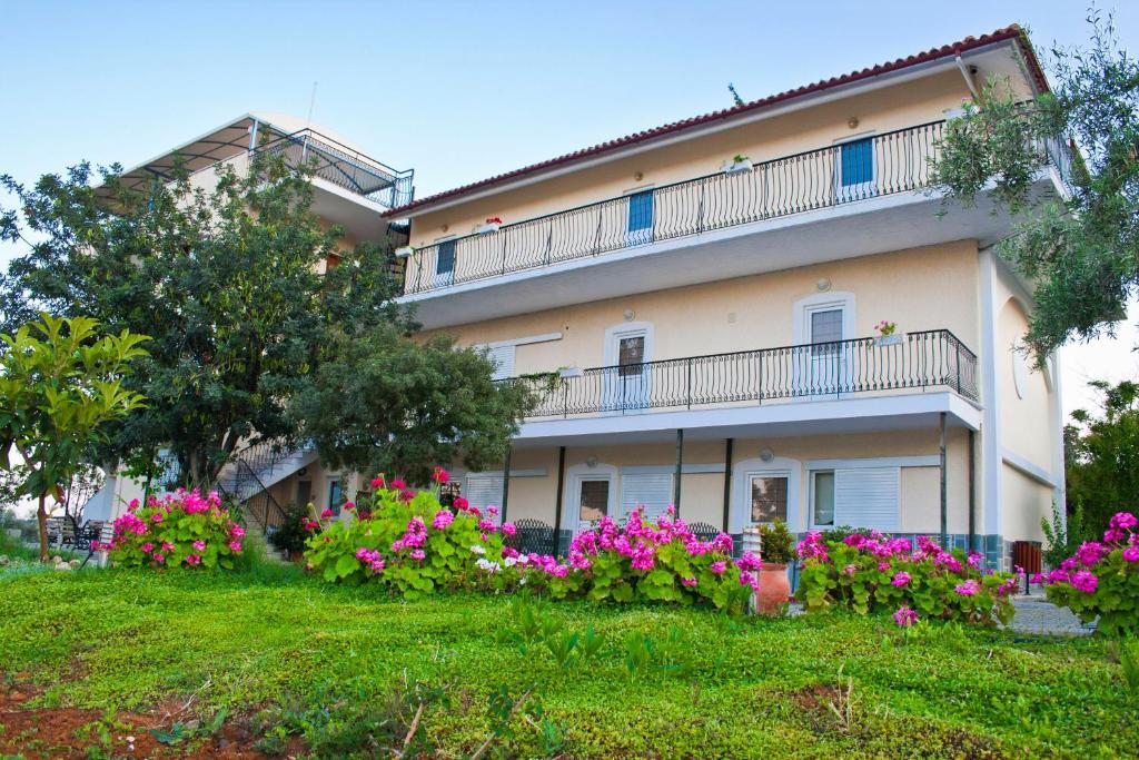 Alonia Studios & Maisonettes fotografia 1