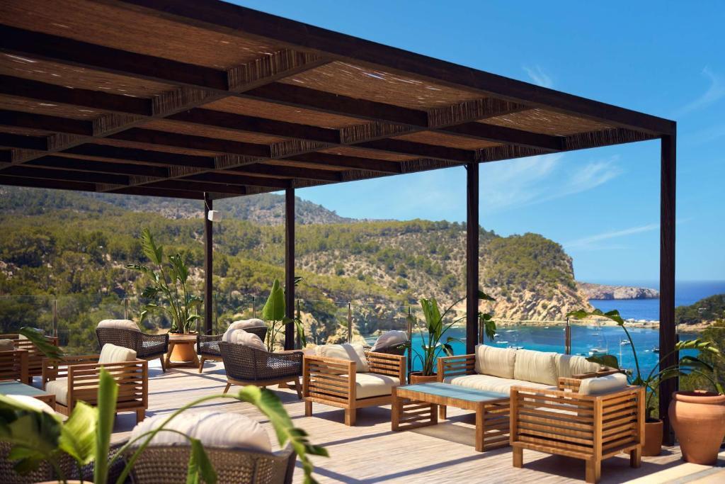 Cala San Miguel Ibiza Resort, Curio Collection by Hilton fotografia 1
